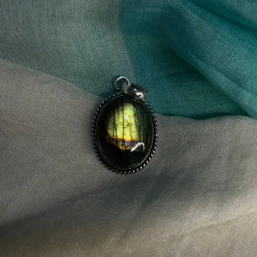 Labradorite Pendant