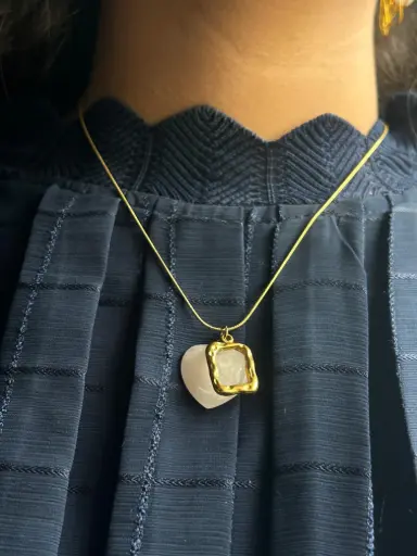 Rose Quartz Heart Necklace – Gold Plated (Anti-Tarnish)